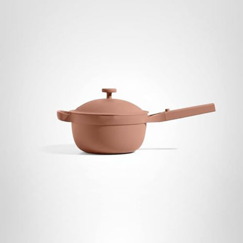 Limpieza fácil tras cocinar con Our Place Mini Perfect Pot.