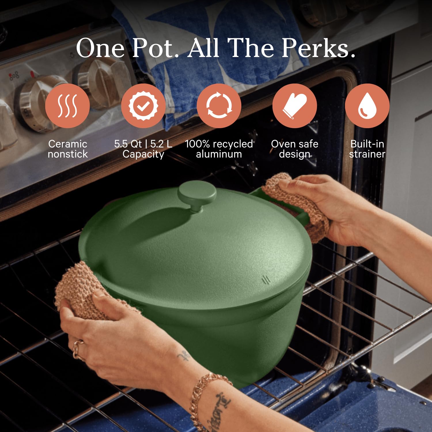 Our Place Perfect Pot muestra tapa con drenaje de vapor para cocción eficiente.