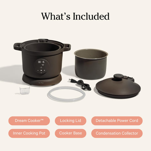 Capacidad de 6 cuartos de Our Place Dream Cooker para porciones familiares.