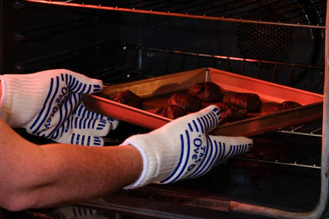 Ove Glove: exterior resistente evita quemaduras y se limpia fácilmente.
