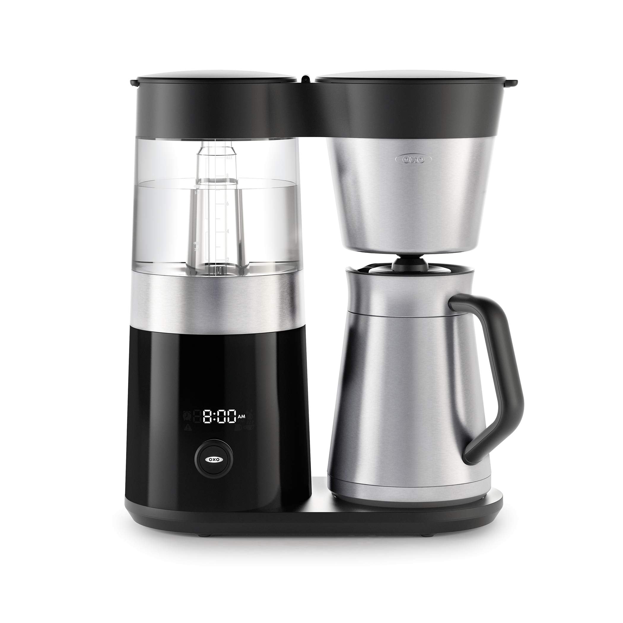 Cafetera OXO Brew con cabezal de lluvia para mejor extracción.