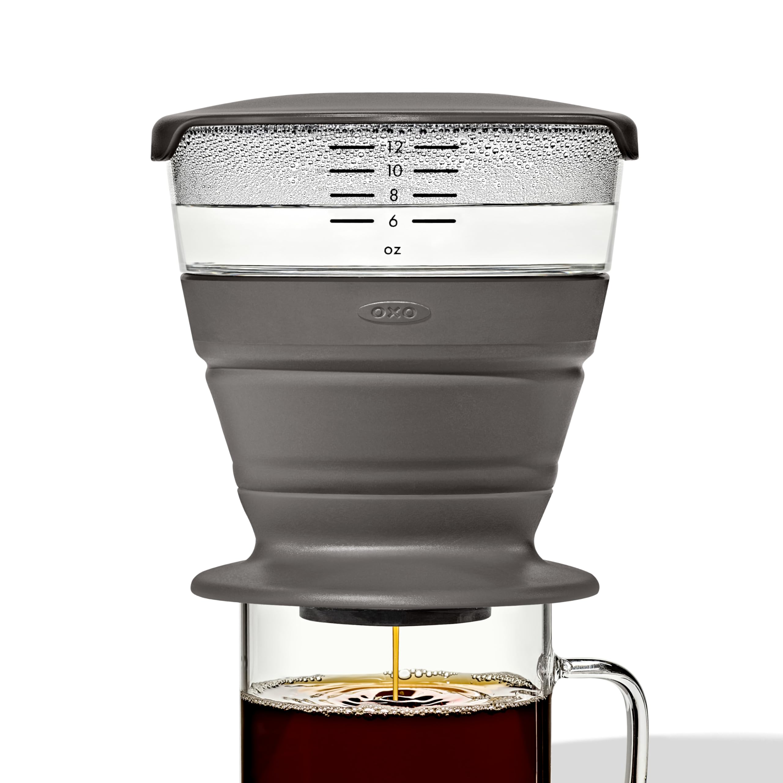 OXO Brew colador de goteo plegable para café práctico en viajes y uso diario.