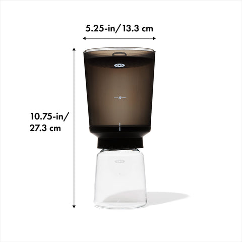 OXO Brew Compacto Inicio automático del drenaje al colocar sobre la jarra