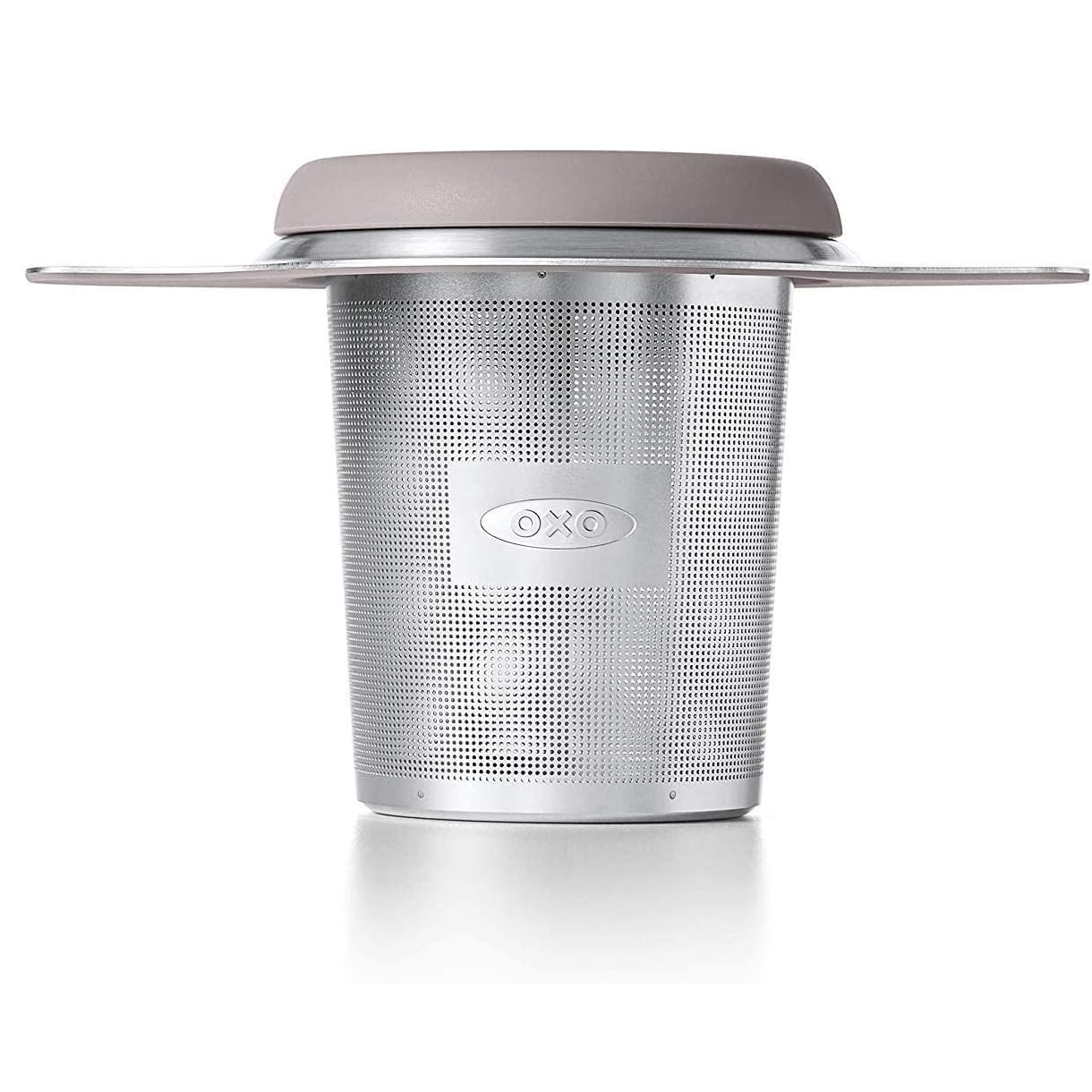Tapa doble de OXO BREW que funciona como bandeja de goteo