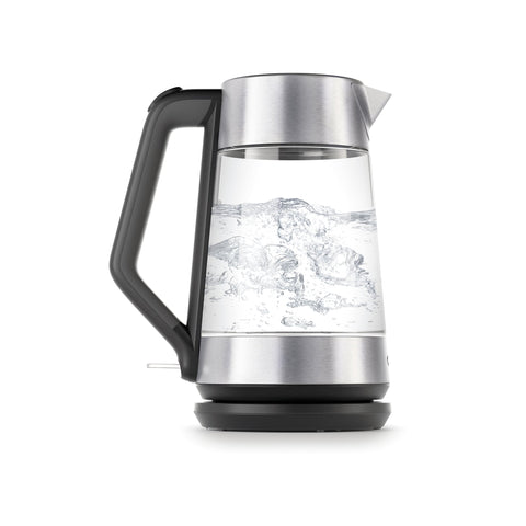 Hervidor OXO Brew visto de frente, vidrio borosilicato para resistencia térmica y sabor limpio.