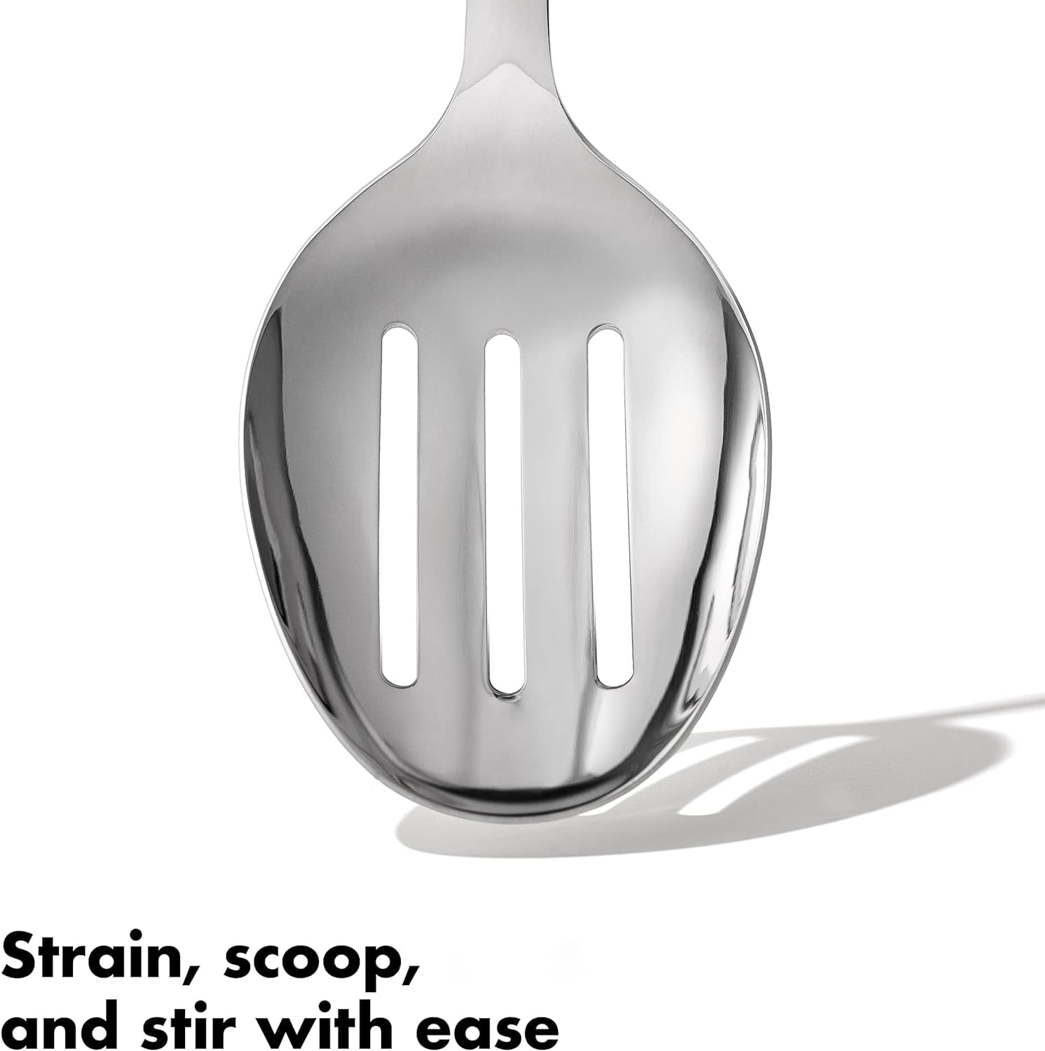 OXO Cuchara ranurada, ideal para uso en cocina y presentación en mesa.