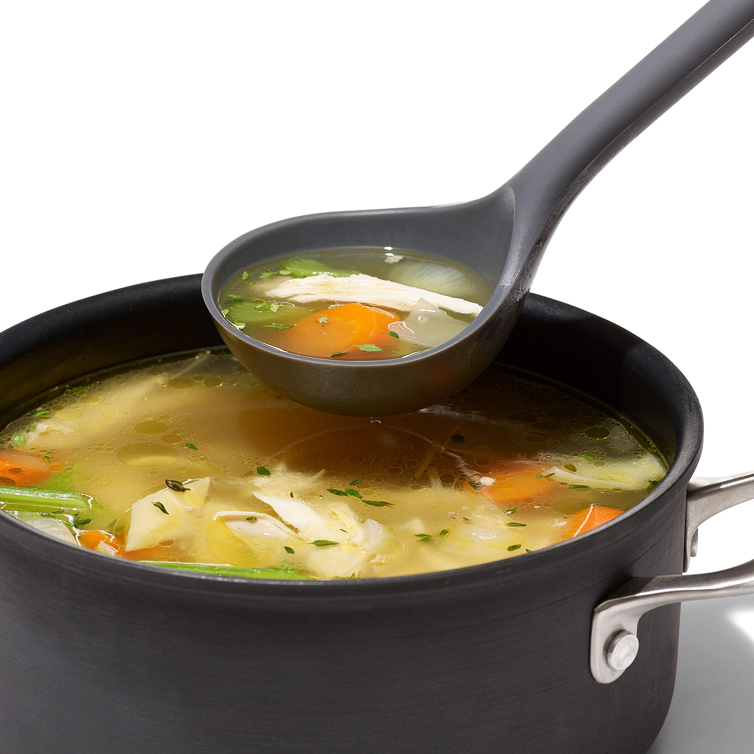 Cucharón OXO seguro para superficies antiadherentes