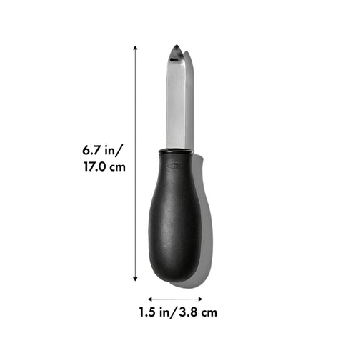 Mango ergonómico OXO para un agarre cómodo incluso con manos mojadas.