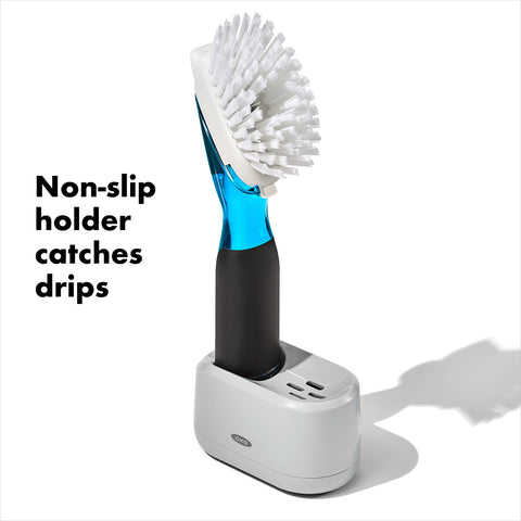 Cerdas y raspador aptos para utensilios antiadherentes protegiendo sartenes.