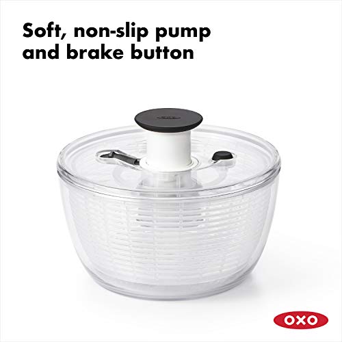 Capacidad de 4,7 L para porciones grandes de ensalada.