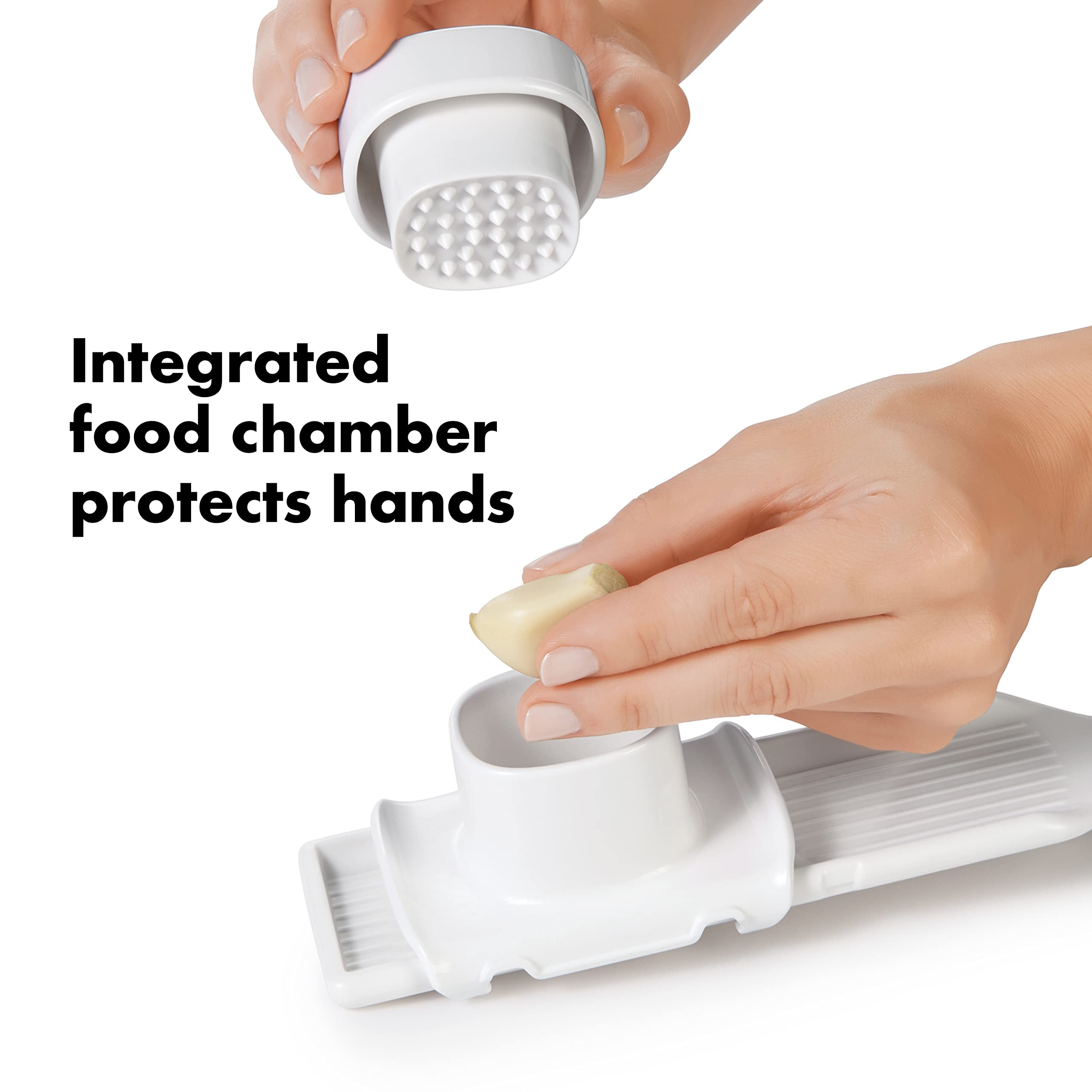 OXO Good Grips Garlic Slicer mango suave y antideslizante para mejor control