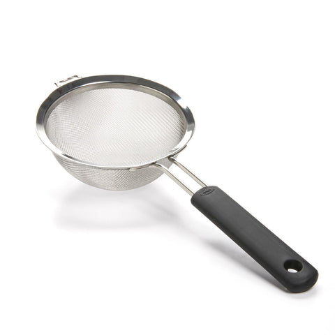 Mango ergonómico antideslizante para un agarre cómodo.