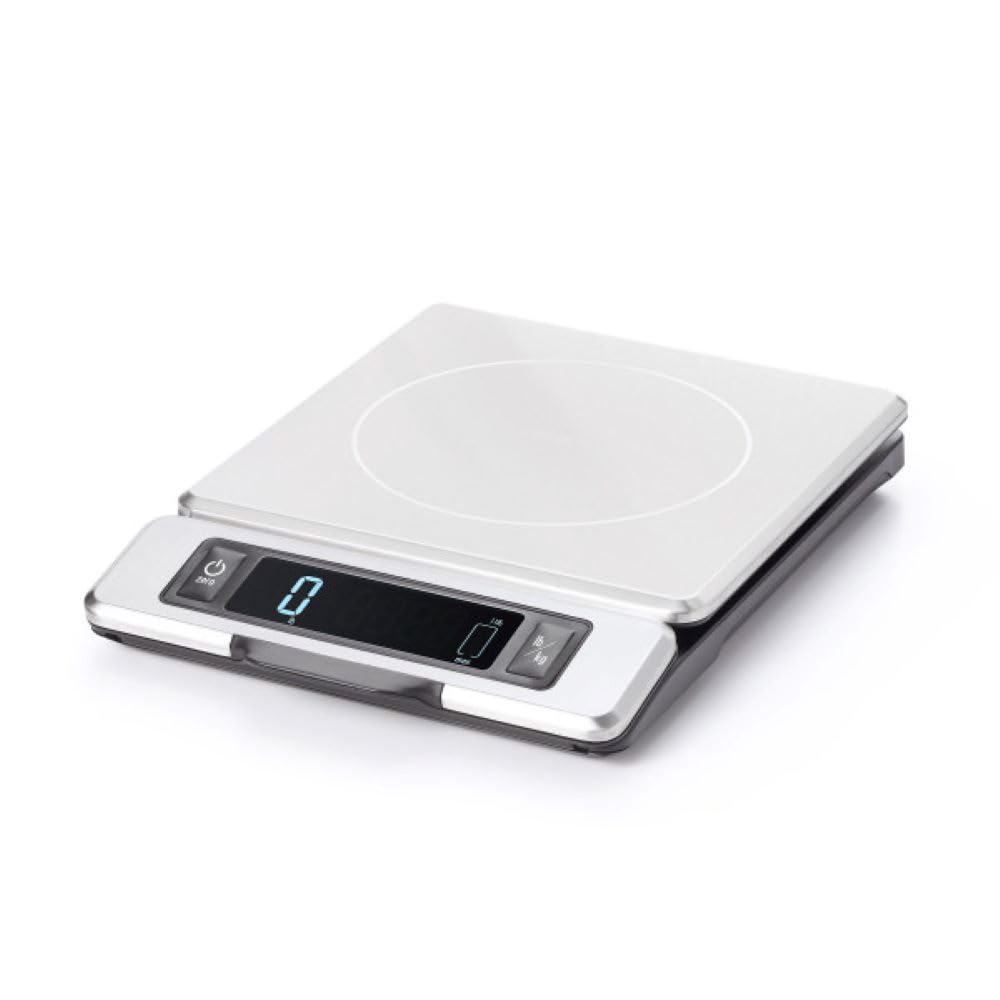 Balanza de cocina OXO Good Grips en acero inoxidable, resistente a manchas.