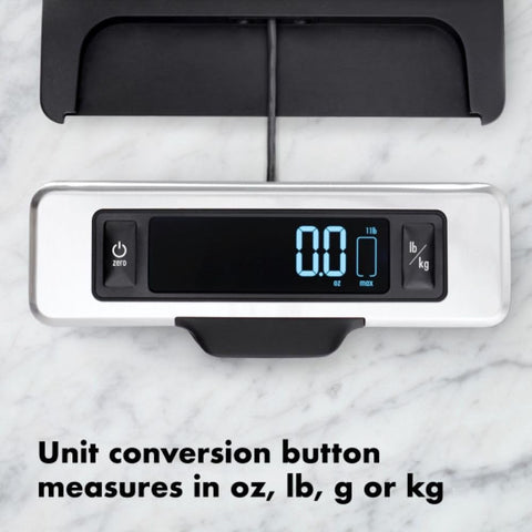 Display desplegable de OXO Good Grips evita sombras en platos grandes.