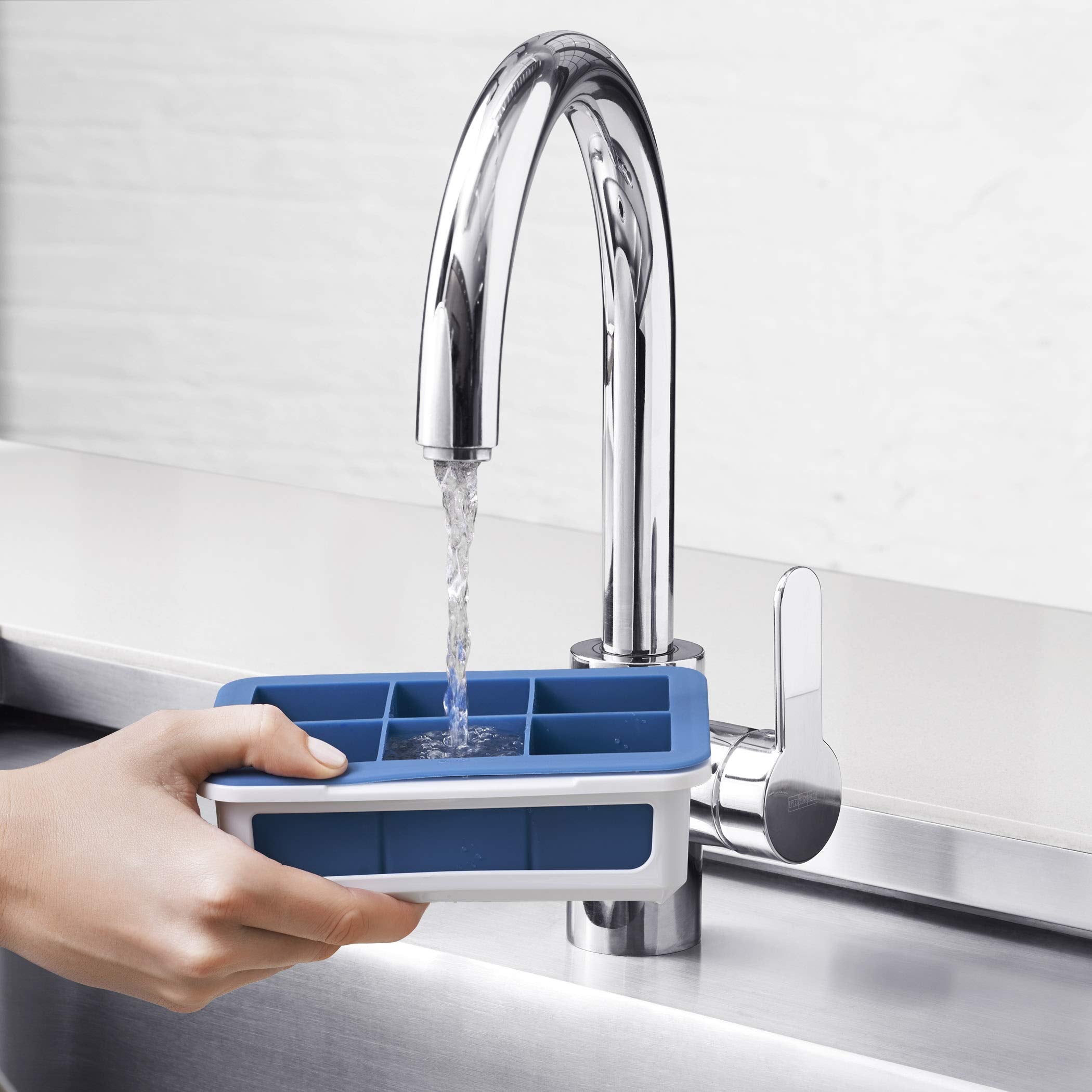 OXO Good Grips bandeja de hielo con cubos pequeños para cócteles