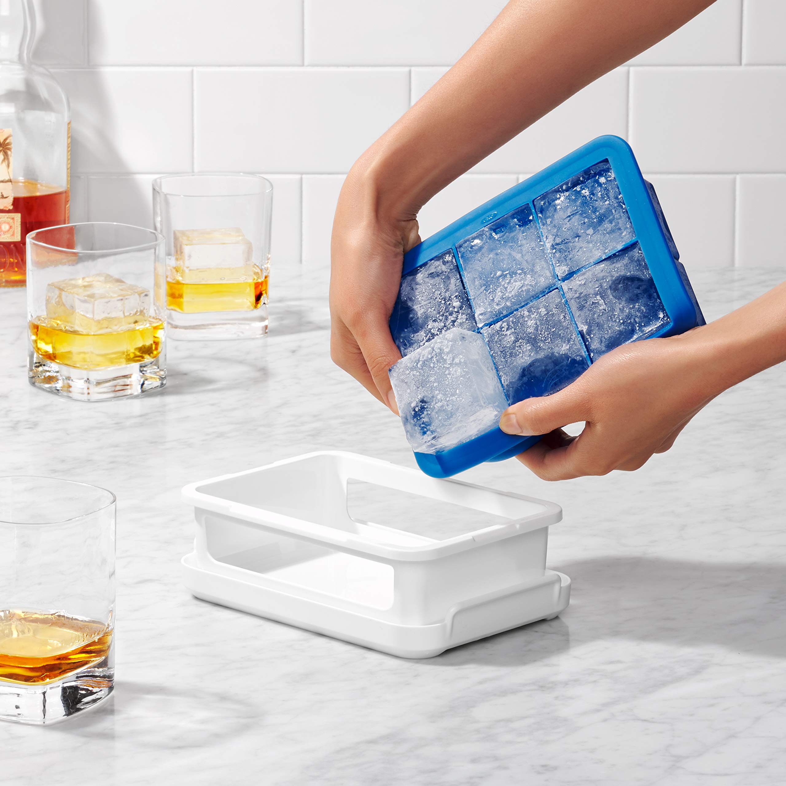 OXO Good Grips bandeja de hielo con tapa para evitar olores