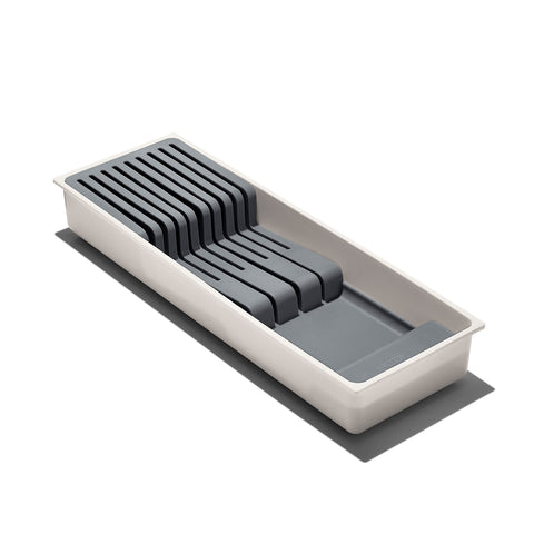 OXO Good Grips Compacto, vista superior del organizador para cajón, ahorro de espacio y acceso seguro.