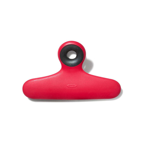 Conjunto de 8 clips OXO Good Grips para sellar bolsas y organizar alimentos.