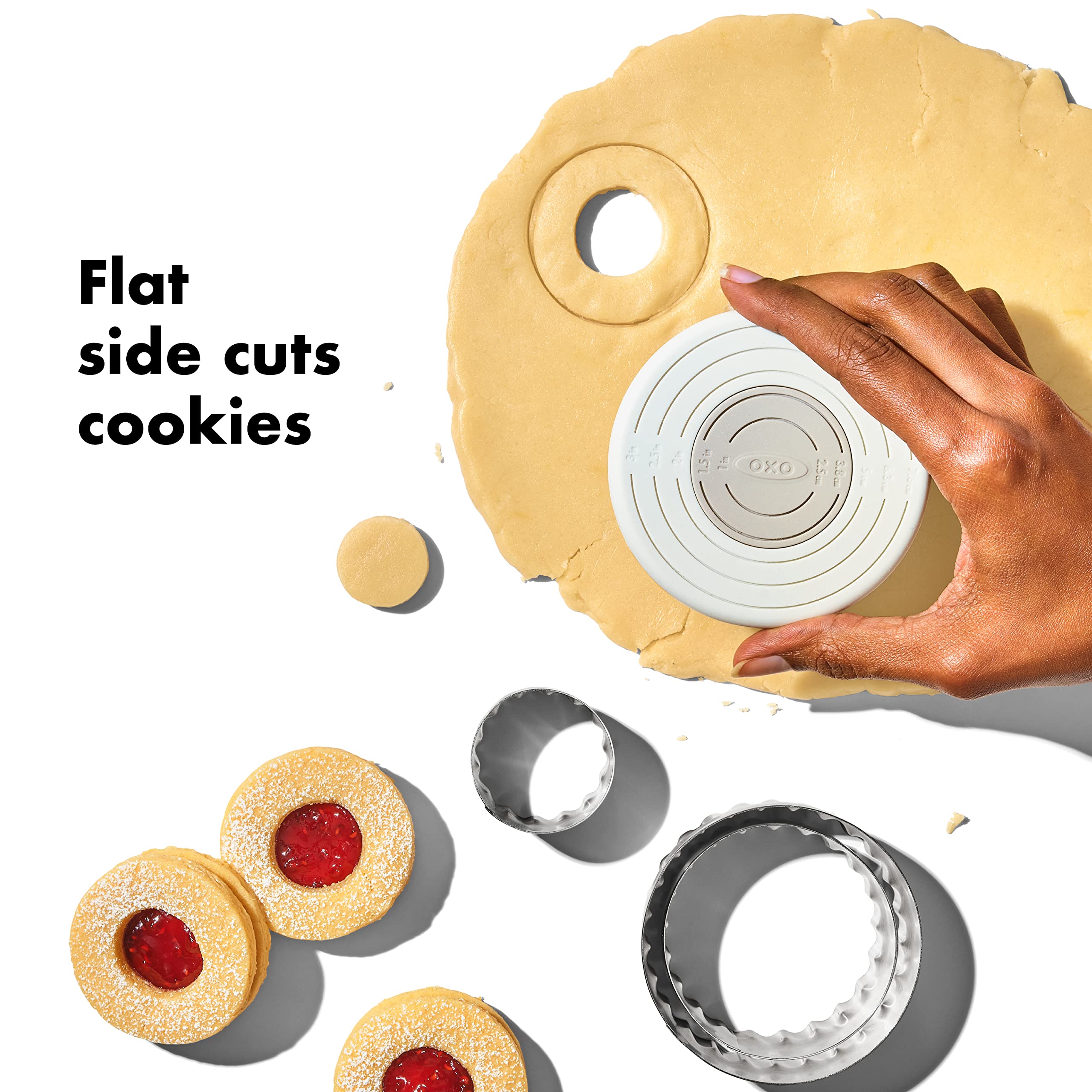 Funda de almacenamiento con tapa para guardar los cortadores de OXO Good Grips.