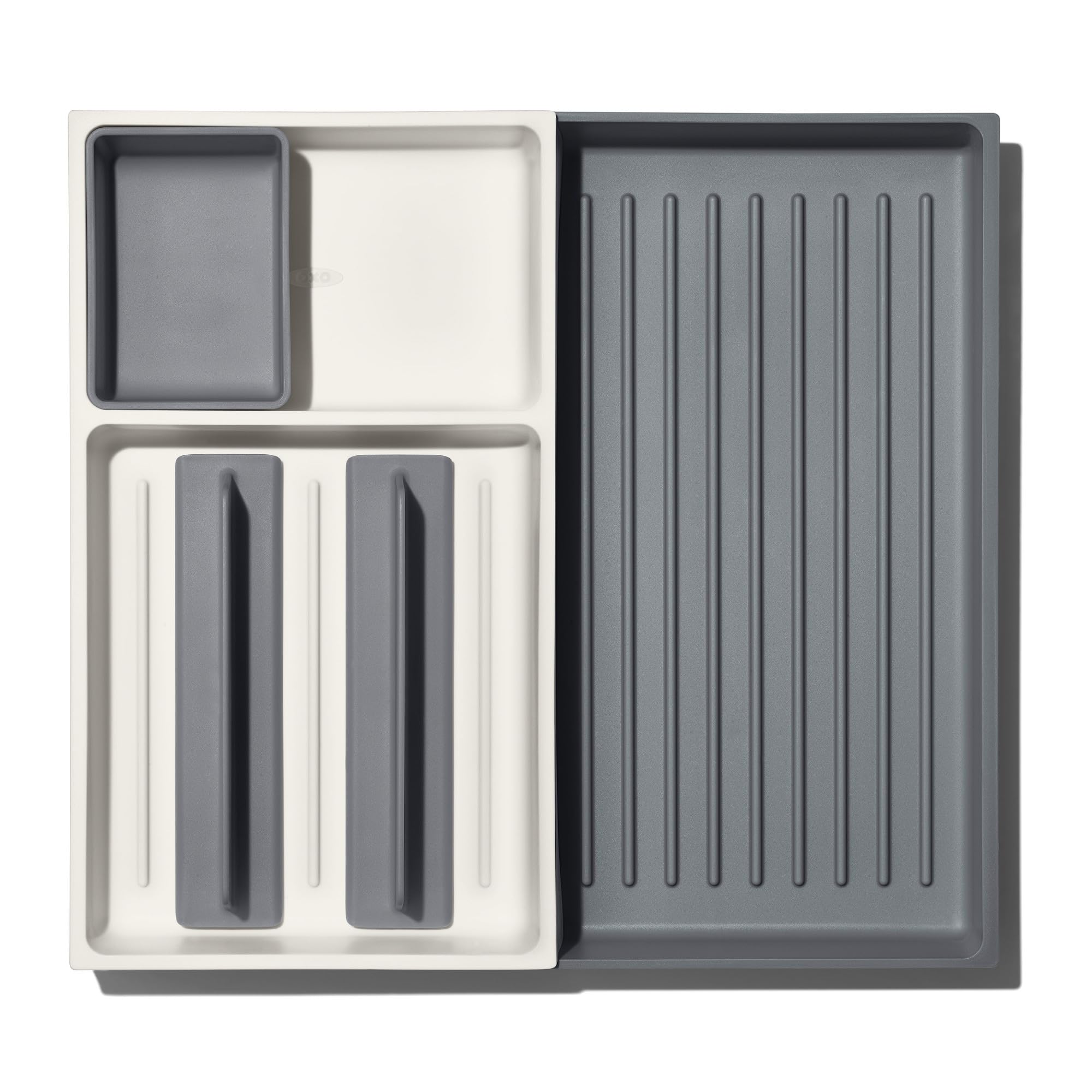 OXO Good Grips cajón muestra gran espacio abierto para utensilios largos e irregulares.