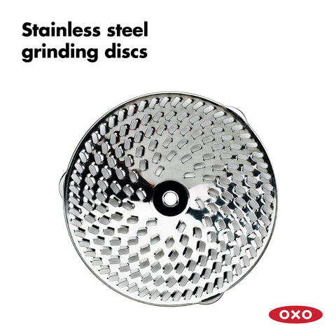 OXO Good Grips Food Mill patas plegables para ahorro de espacio.