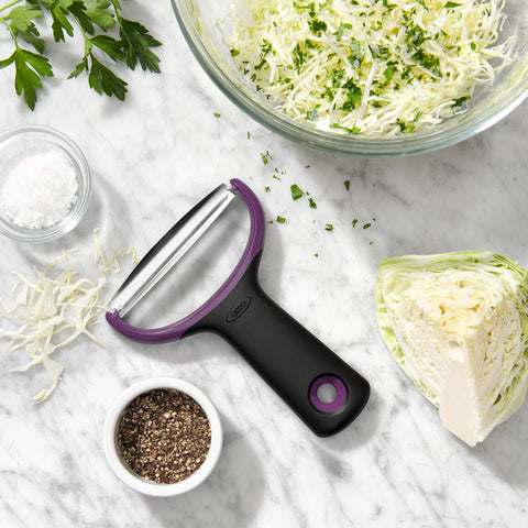 Oxo Good Grips Pelador Grande, afilado y duradero para piezas gruesas.
