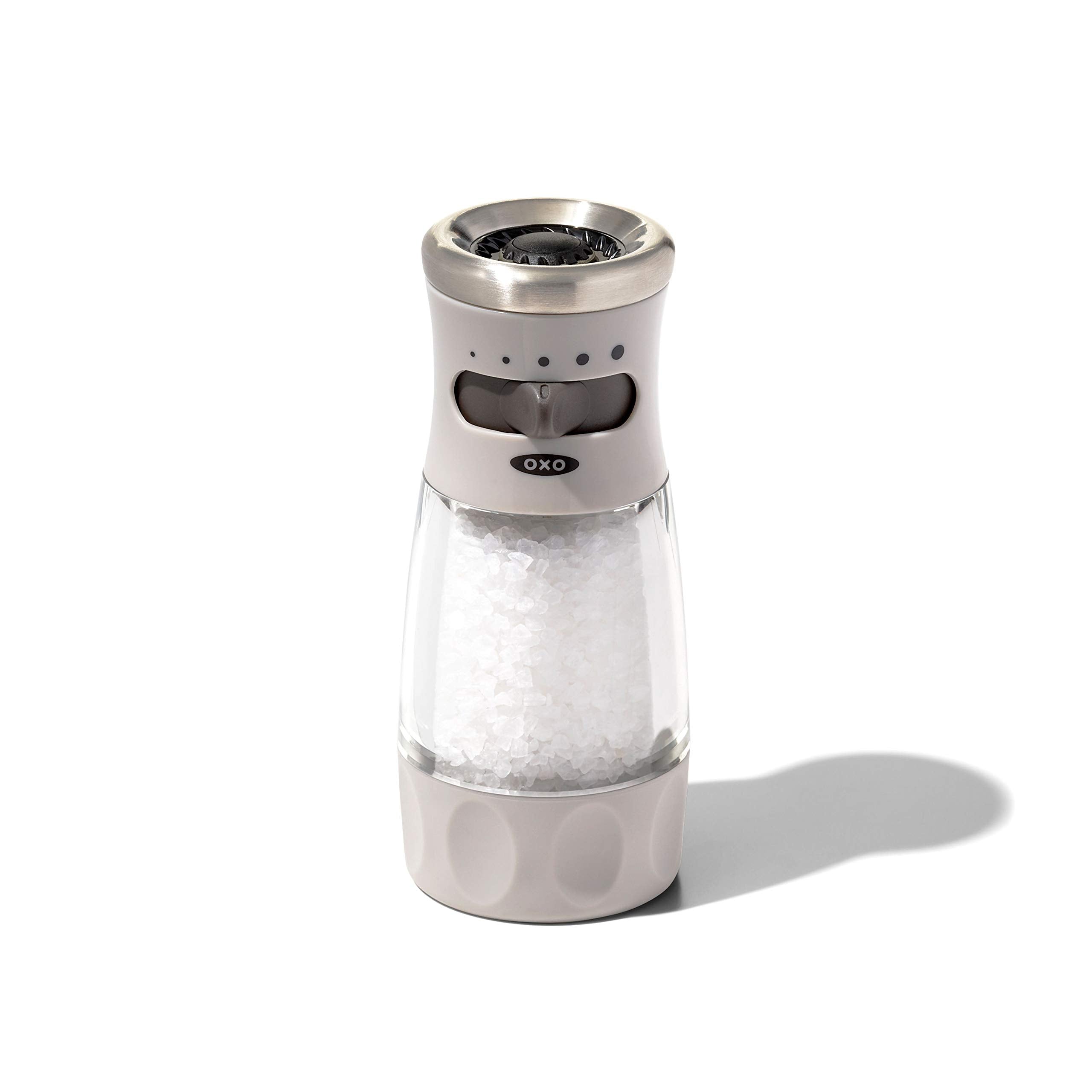 OXO Good Grips molinillo de sal contorneado para un manejo cómodo y preciso