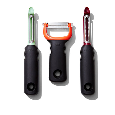 OXO Good Grips pelador remolacha: filo afilado para piel fina y uniforme