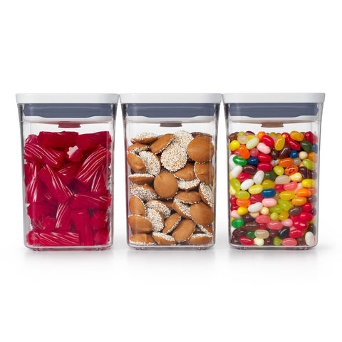 OXO Good Grips POP: tres contenedores cuadrados para ordenar la despensa.