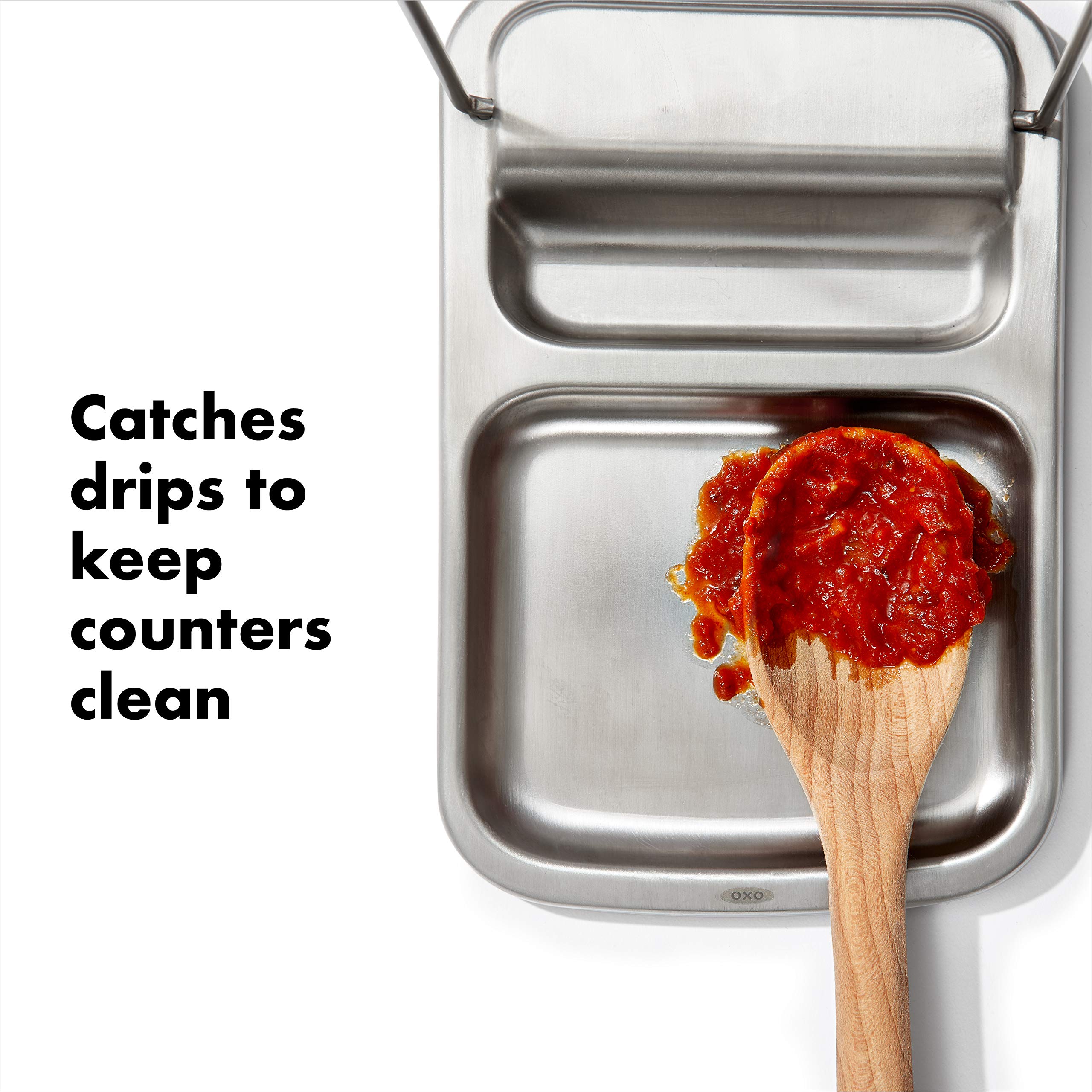 OXO Good Grips portatapas integrado de alambre para tapas grandes y pequeñas.