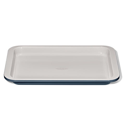 OXO Good Grips Pro: bandeja azul tormenta vista frontal para hornear con dorado uniforme