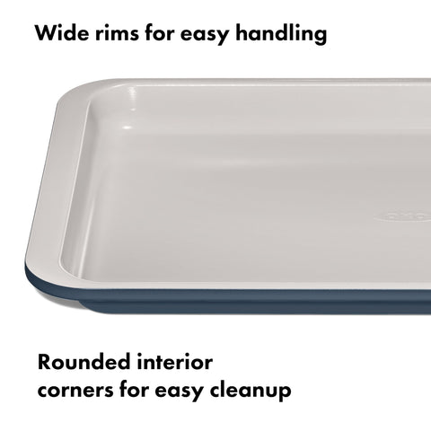 OXO Good Grips Pro: marcadores de tamaño en la superficie para elegir la bandeja correcta