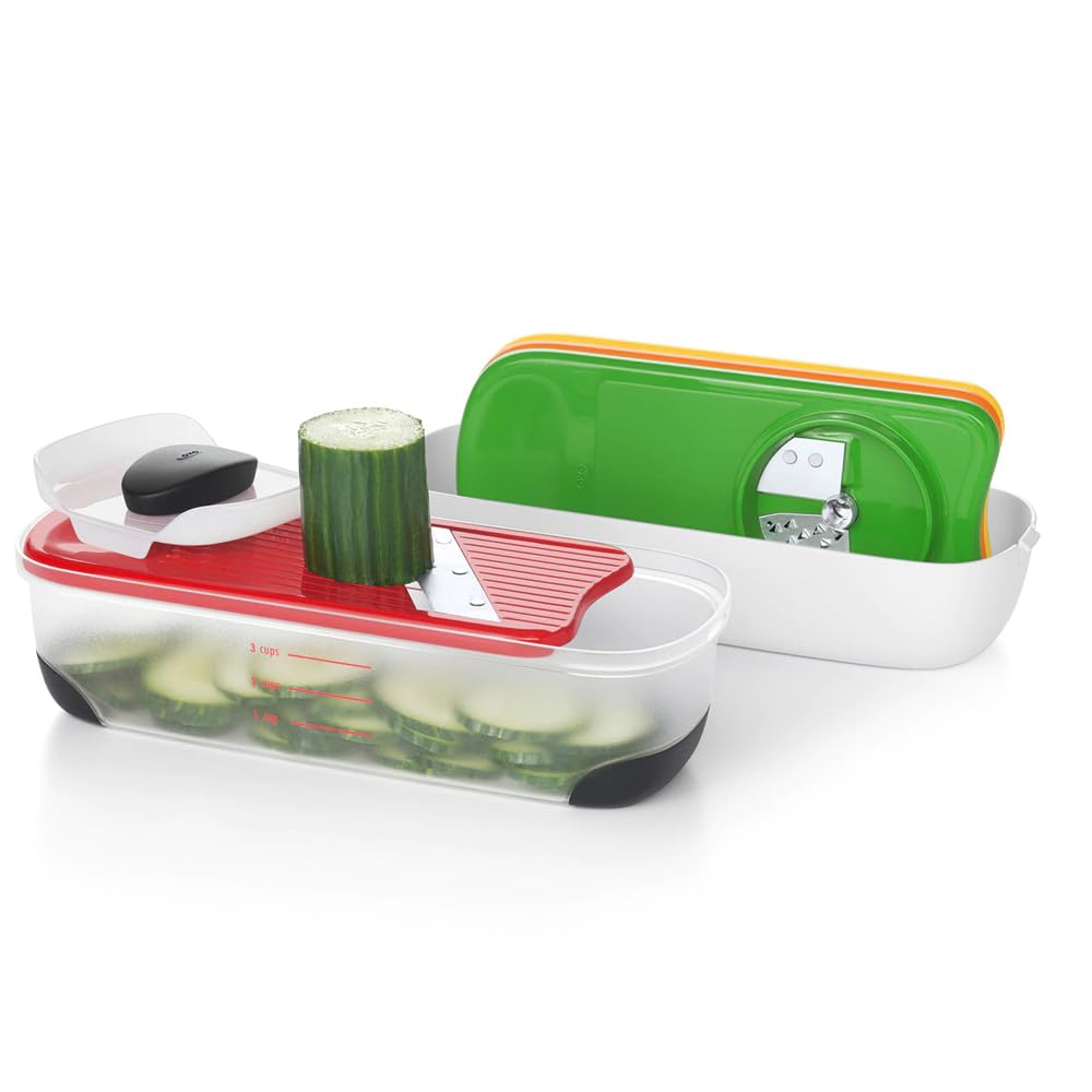 OXO Good Grips Rallador Medio: virutas finas para quesos y chocolate