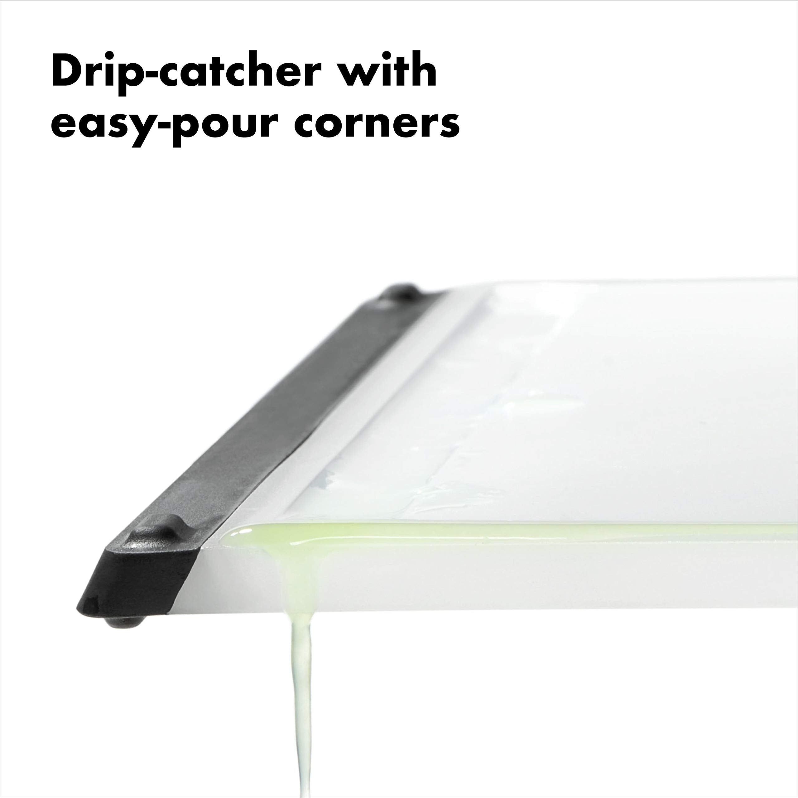 OXO Good Grips recogedor integrado mantiene la encimera limpia.