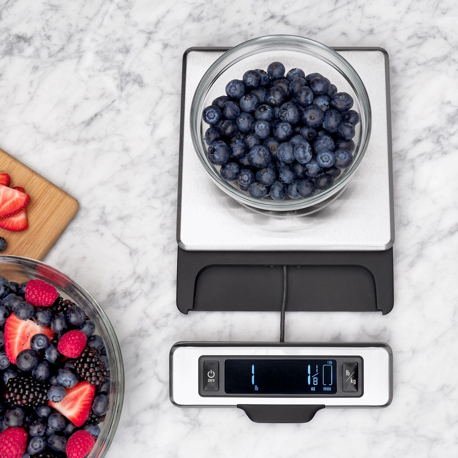 OXO Good Grips Scale con función tara para porciones exactas.