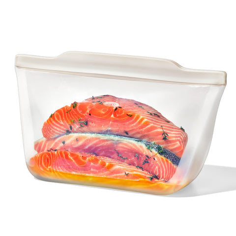 Bolsa reutilizable de silicona OXO Good Grips con base estable y capacidad de 64 oz para avena