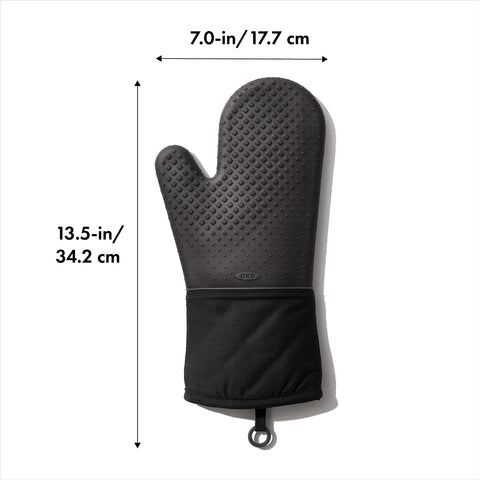 Guante OXO Good Grips resistente al calor para transiciones sin quemaduras.