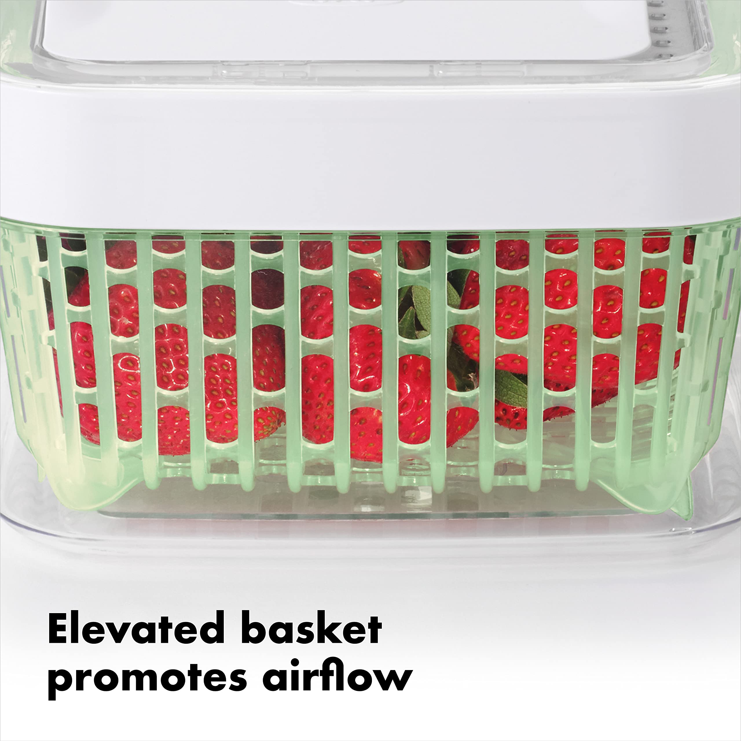 OXO Good Grips contenedor blanco con cesta interior elevada para mejor flujo de aire