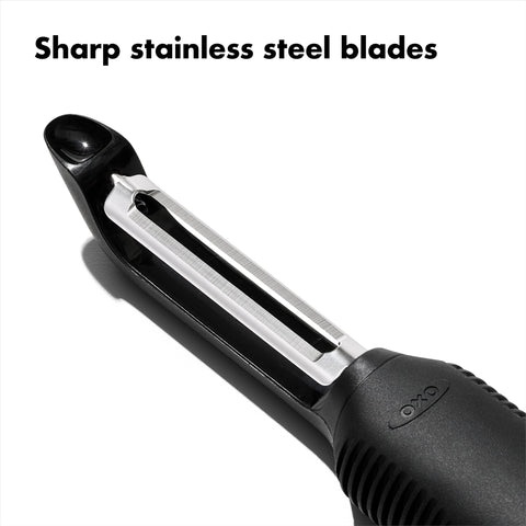 OXO Good Grips Pelador giratorio con mango ergonómico para uso prolongado.
