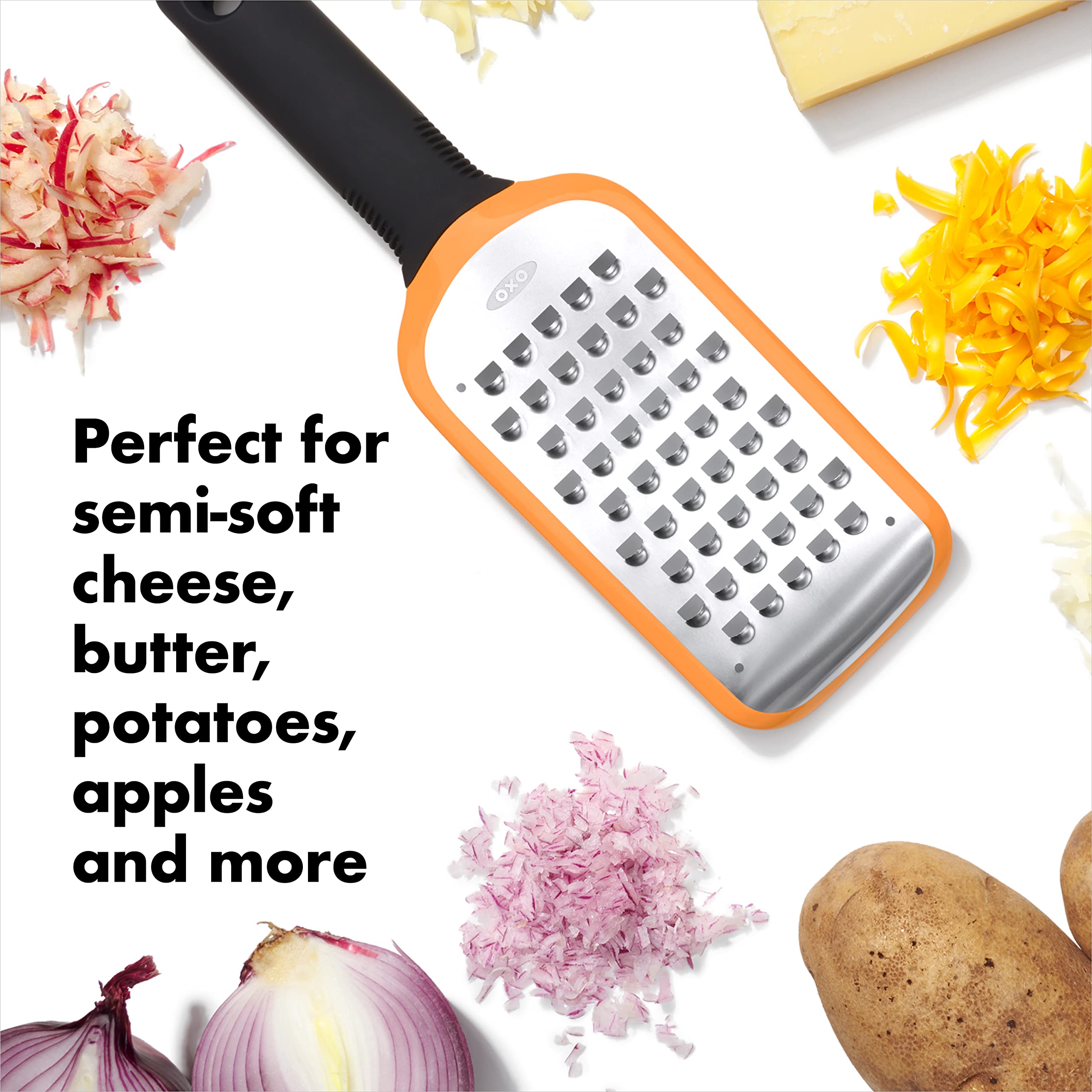 Rallador OXO Good Grips para verduras como calabacín y zanahoria.