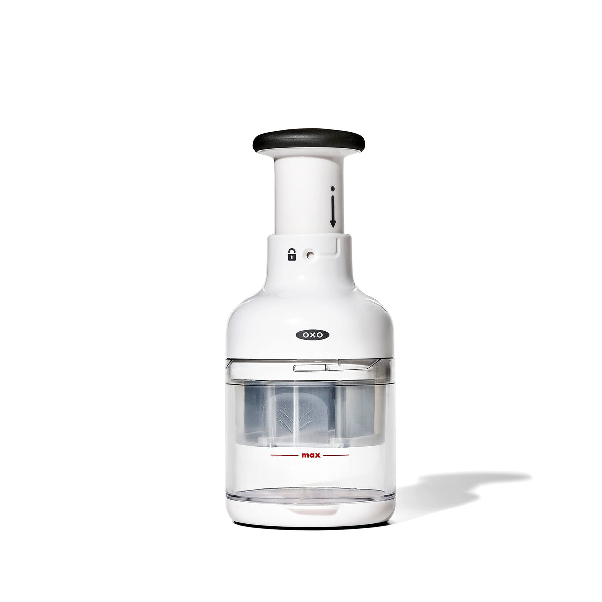OXO Good Grips Vegetable Chopper: cuchilla afilada para cortes rápidos y uniformes.