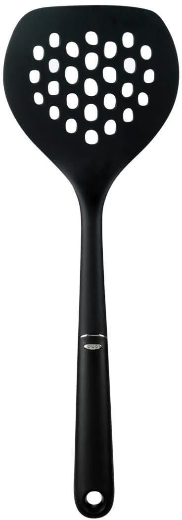 Volteador nylon ergonómico OXO para uso diario cómodo