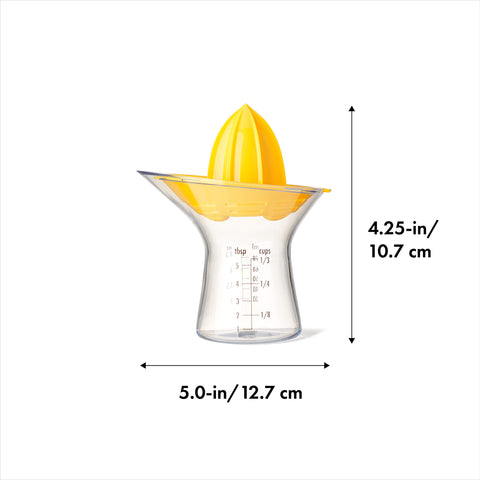 OXO Good Grips Zumo citricos, pieza reamer que se fija a la taza para mayor estabilidad.