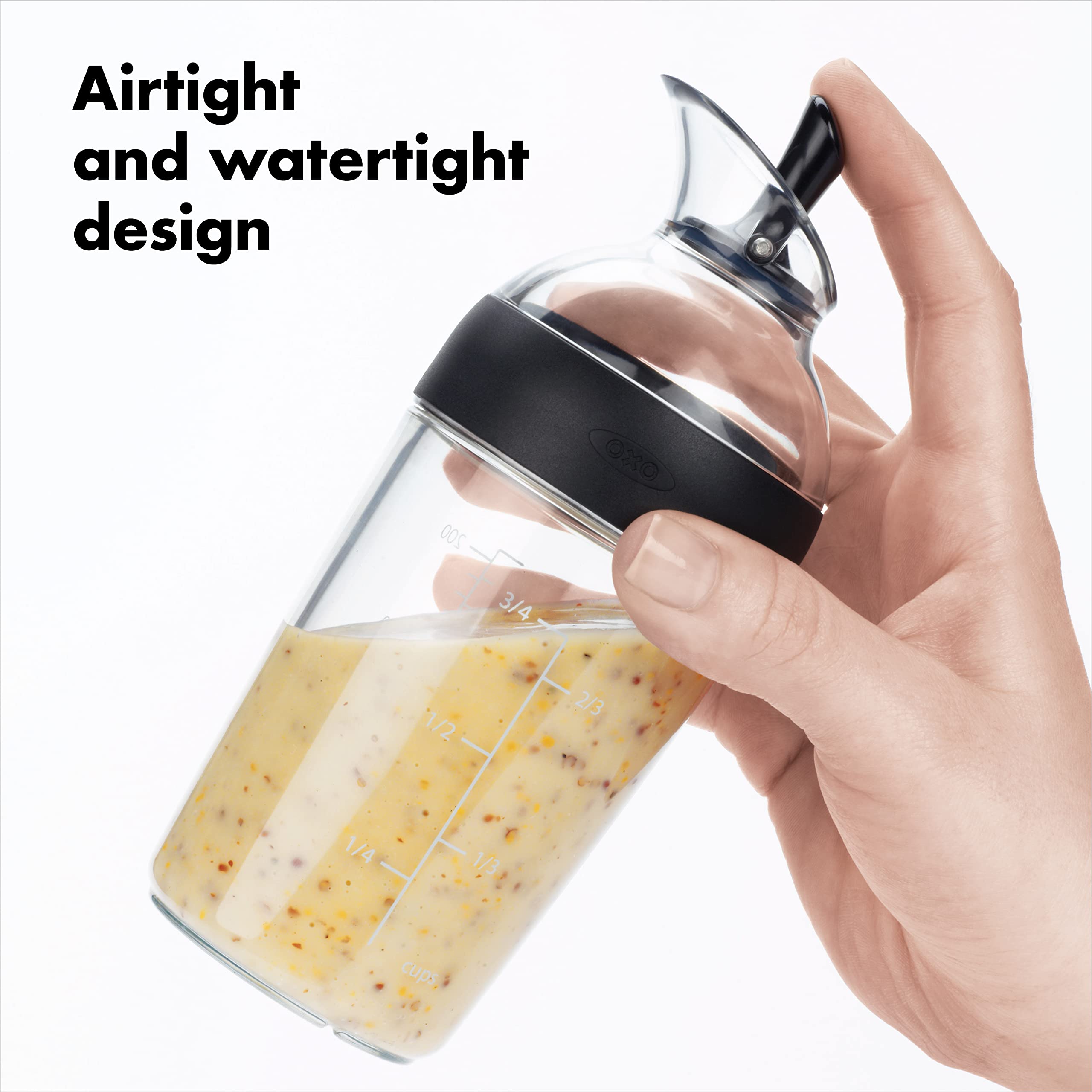OXO Good Grips Mini agitador, capacidad 3/4 taza, ideal para porciones pequeñas.