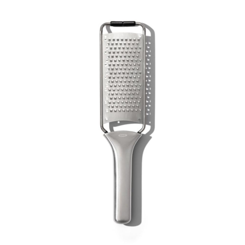 OXO Steel Grater: filo afilado de acero para rallado rápido de queso