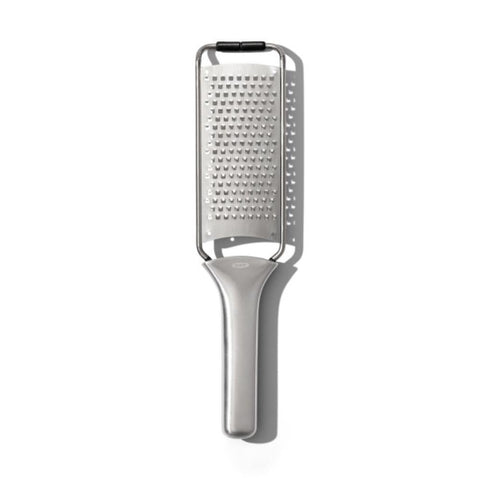 OXO Steel Grater: filo afilado de acero para rallado rápido de queso