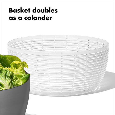 OXO Steel Salad Spinner freno-instantaneo evita derrames al terminar.