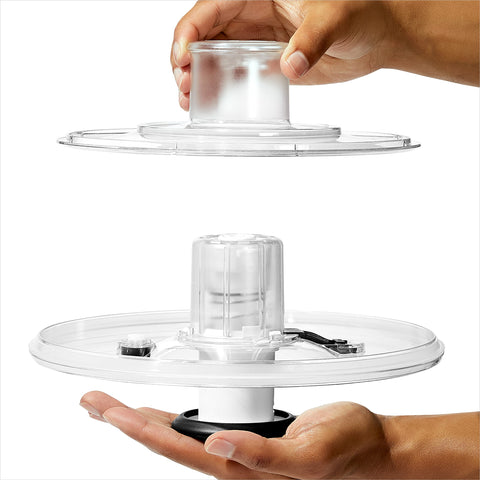 OXO Steel Salad Spinner uso-doble-ensaladera versátil para servir.