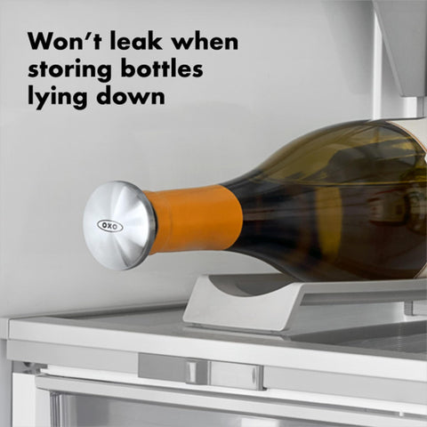 Sello que mantiene el vino fresco con OXO SteeL.