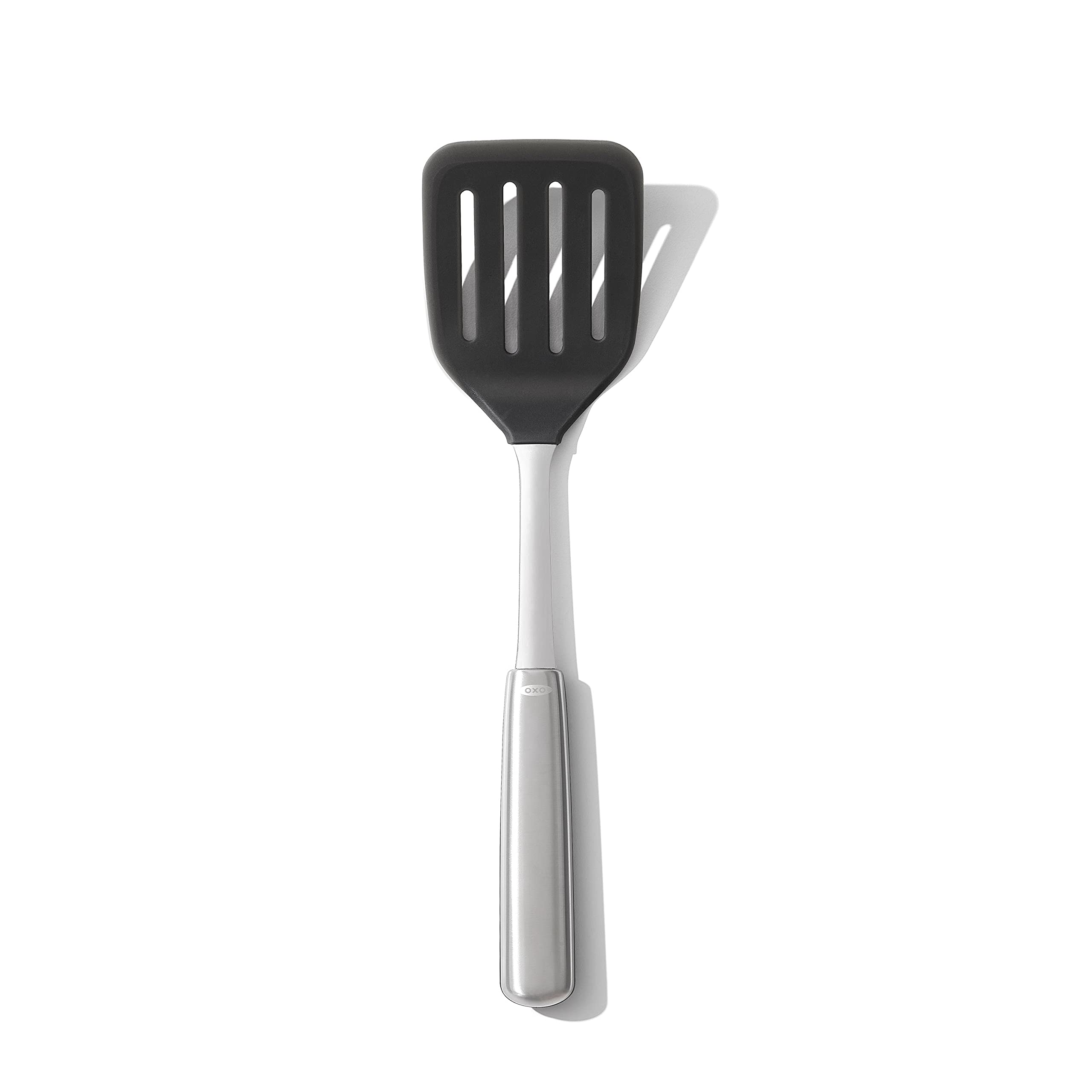 OXO Steel: cabeza de silicona antiadherente para no rayar sartenes.